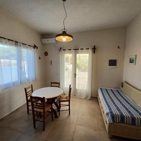 Rhykkes Farmhouse With View Apartment Ano Sangrion Exterior photo